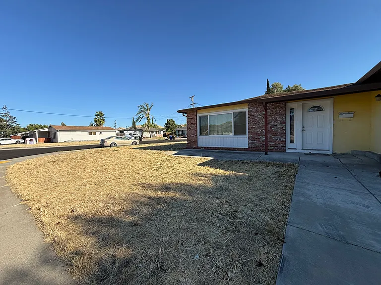 2 Trinity Ct — Photo 13