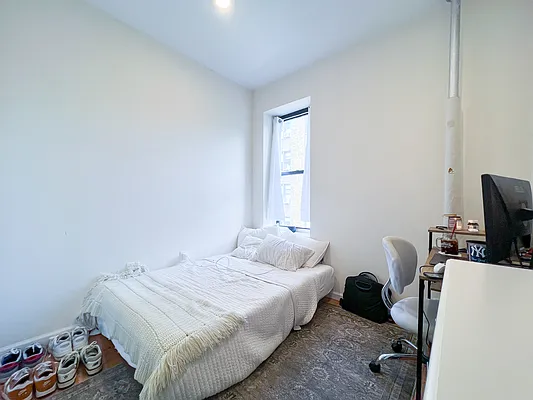 Rented by Compass | media 23