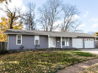 1054 Kinderling Ln, Florissant, MO
