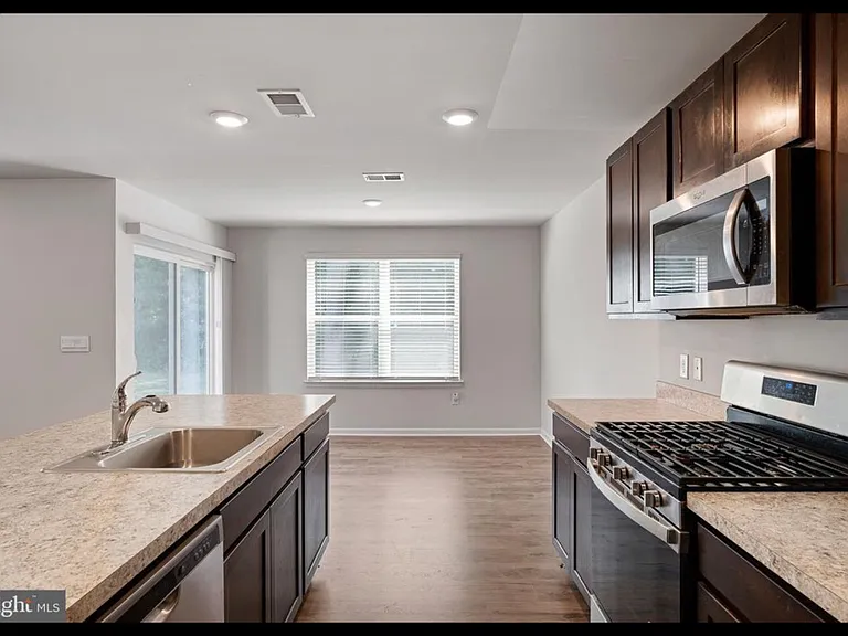 71 Currant Cir — Photo 11