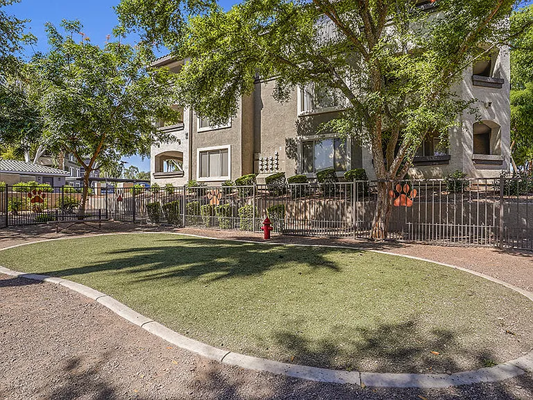 Rio Santa Fe Apartments — Photo 19