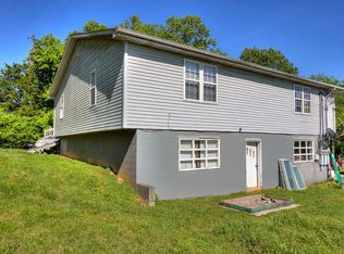 313 Burnett Station Rd, Seymour, TN 37865