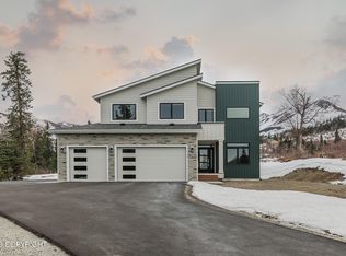 19075 Potter Highlands Dr, Anchorage, AK 99516