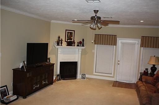 3rd image of 2161 Beechnut Dr