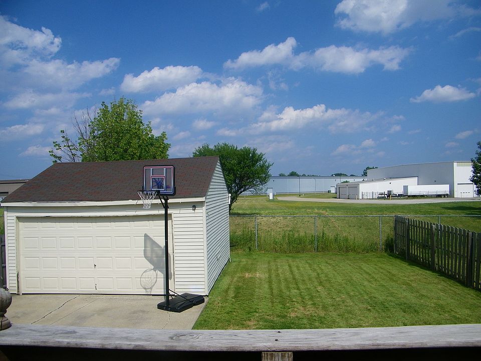 2nd image of 4627 E 153rd St