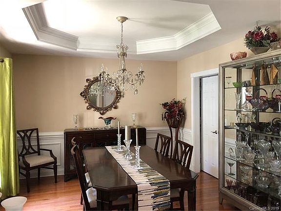 4th image of 202 Three Greens Dr