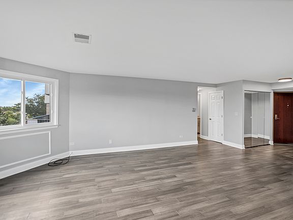 4th image of 1275 Baldwin Ln #606