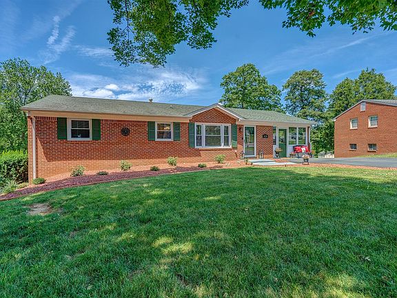 2nd image of 410 Aragona Dr