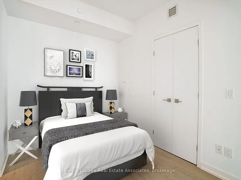 488 University Ave #2302 — Photo 29