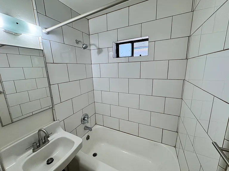 1929-1937 N Morena Blvd #1937 — Photo 11