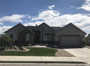 190 E Santa Fe Dr, Springville, UT 84663