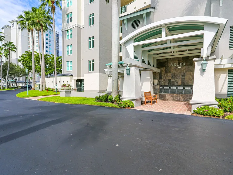 430 Cove Tower Dr #1202 — Photo 7