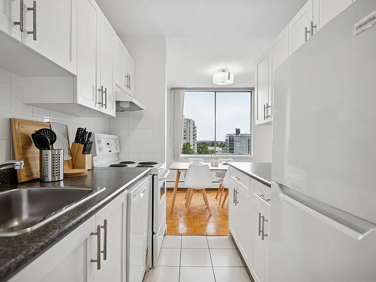 1305 W 12th Ave — Photo 69
