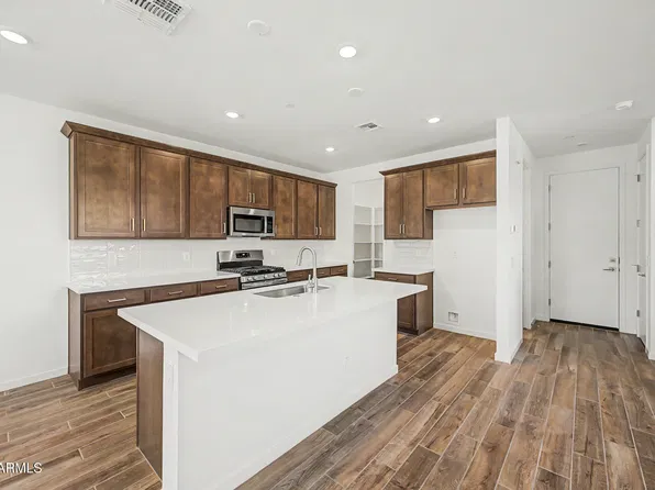 2262 S Jeffry Street, Gilbert, AZ 85295