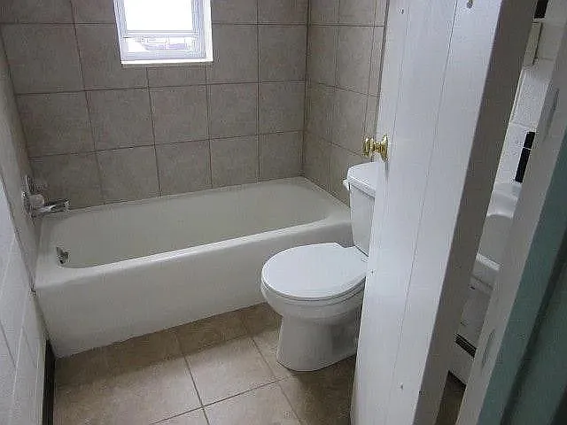 5 Woolf Ave #8 — Photo 9