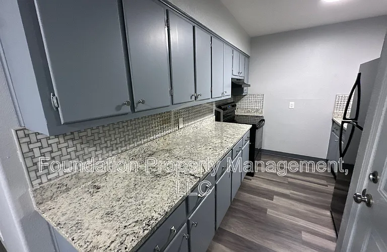 1283 E Raines Rd #2 — Photo 6