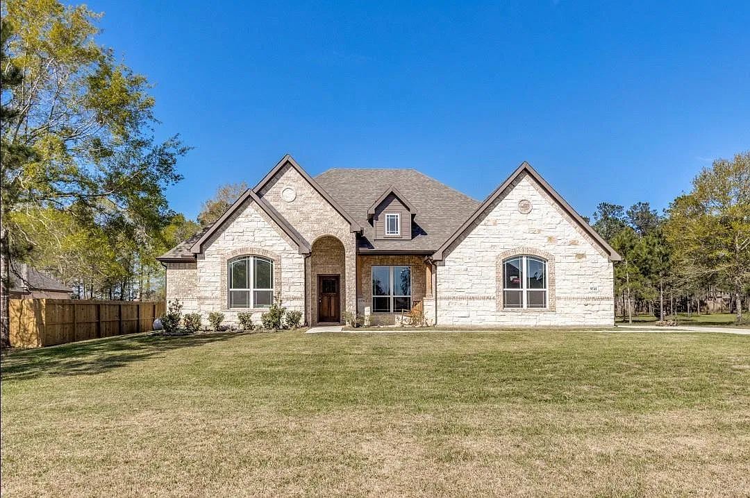 5 bed, 3.0 bath, $3,000 — Photo 1