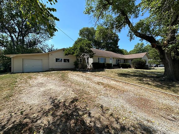 3rd image of 1323 S Illinois Avenue