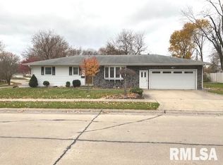 2319 3rd St, Moline, IL 61265