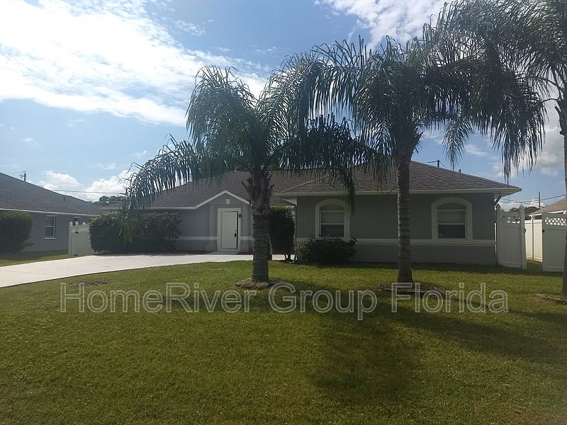 1st image of 1614 SE Goucho Ave