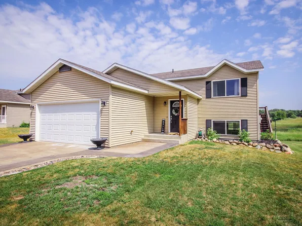 613 Jasmine Ln, Saint Joseph, MN 56374