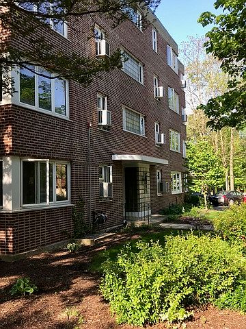 1st image of 7214 Oak Ave #3