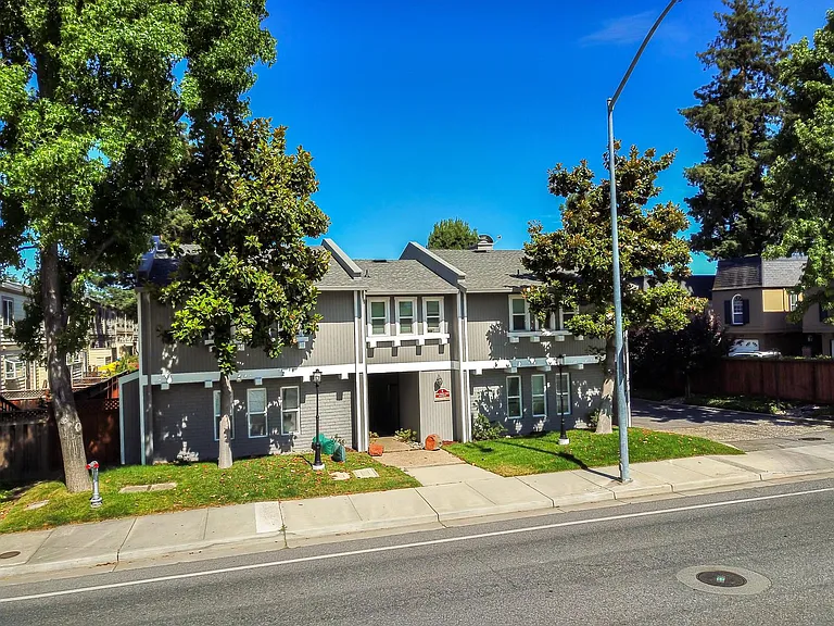 420 Union Ave #14 — Photo 11