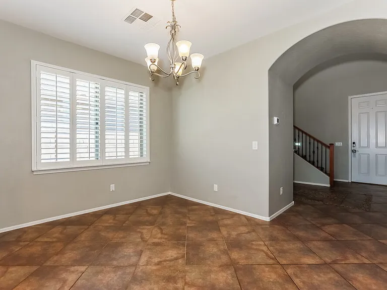 4056 E Alamo St — Photo 7