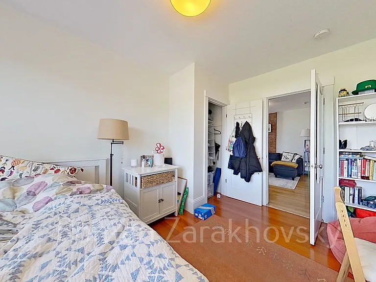 83 Harvard St #12 — Photo 11