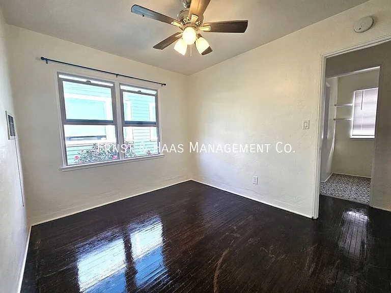 332 Hermosa Ave — Photo 6