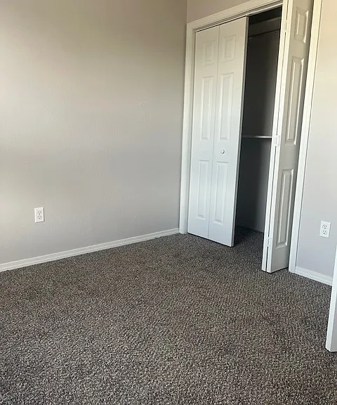1718 E 67th Pl — Photo 12