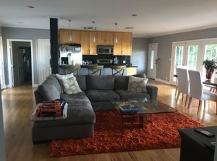 16640 Oak View Dr, Encino, CA 91436