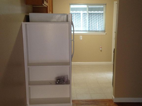5th image of 150 Redwood Ave #3