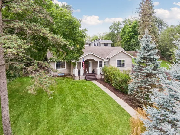 5112 Willow Ln, Minnetonka, MN 55345