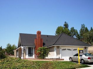 25 Meadow View Dr, Pomona, CA 91766