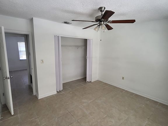 5th image of 3118 Miller Ave