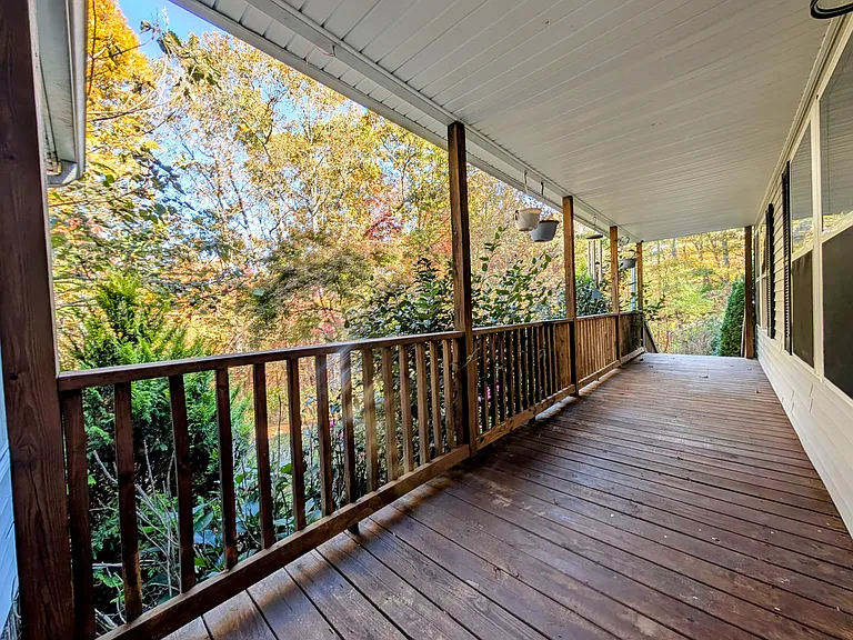 25 Silver Maple Ln — Photo 6