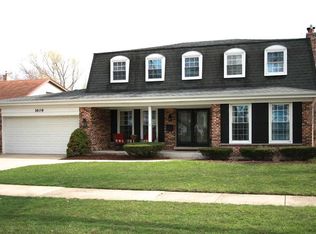 1609 E Peachtree Dr, Arlington Heights, IL 60004