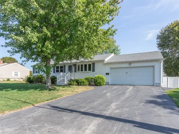 24 Emsley Ter, Methuen, MA 01844
