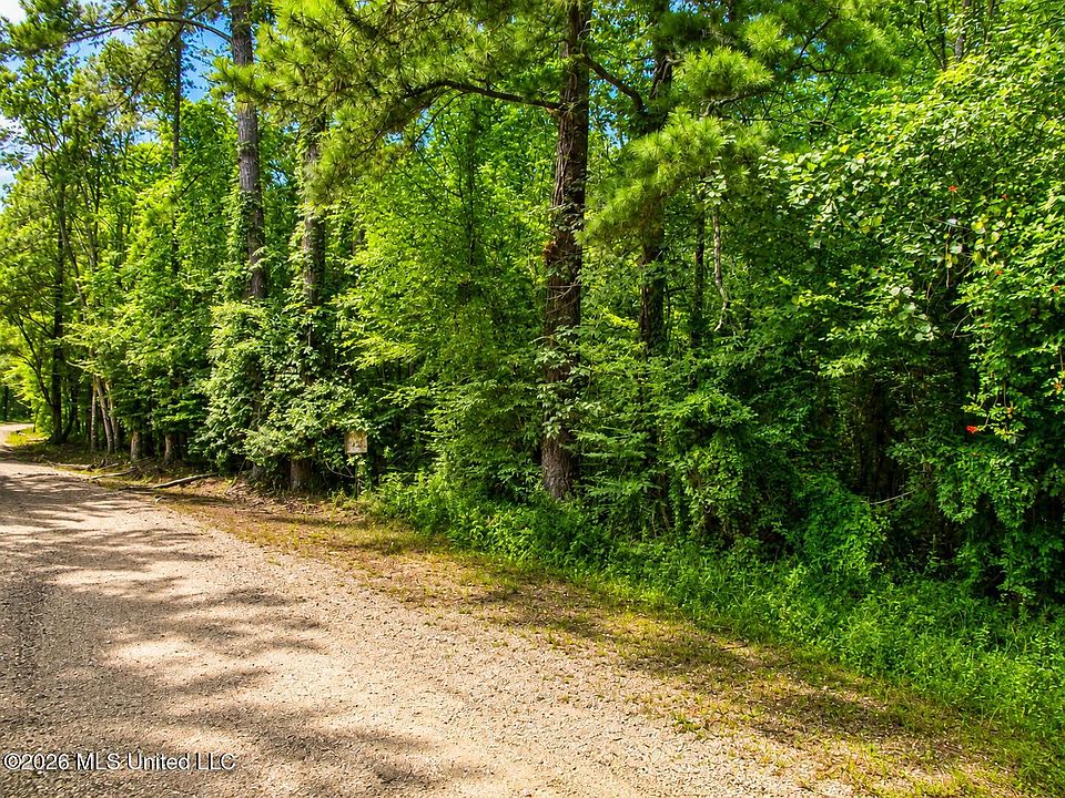 1st image of Belle Gardner Rd