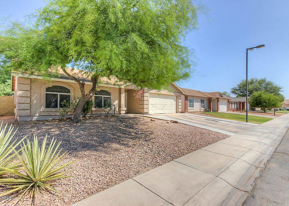 1st image of 1045 S Canal Dr