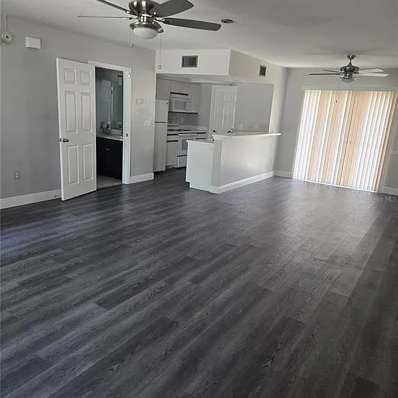 718 Florida Palms Ct — Photo 2