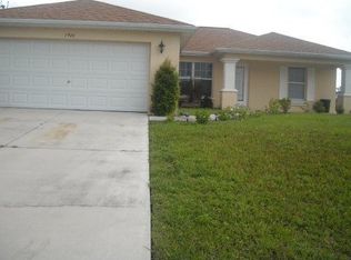 1926 NE 14th Ter, Cape Coral, FL 33909