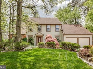 14 E Doris Dr, Cherry Hill, NJ 08003