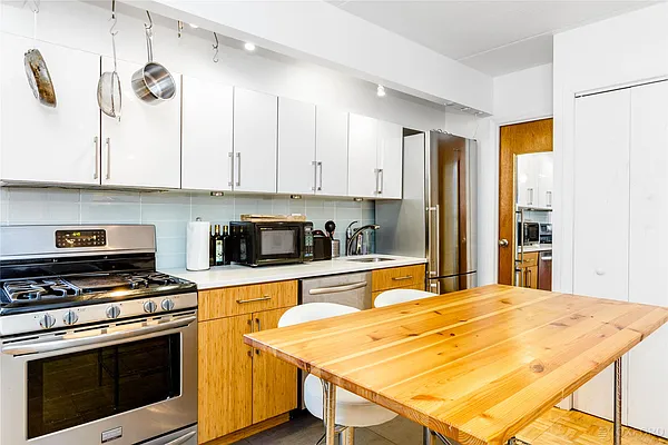 Rented by Oxford Property Group | media 21