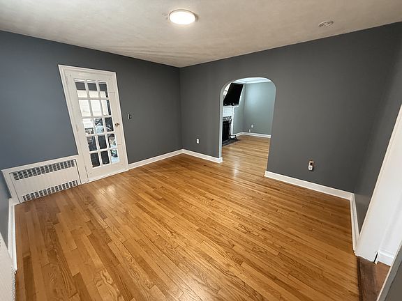 5th image of 690 Goldenrod Ave