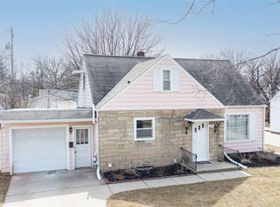 1703 Lorain Ct, Appleton, WI 54914