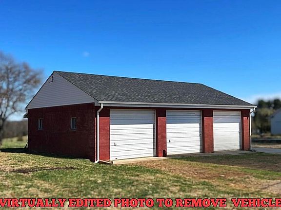 5th image of 1084 Altice Rd