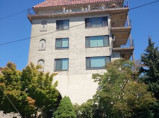 610 Aloha St APT 203, Seattle, WA 98109