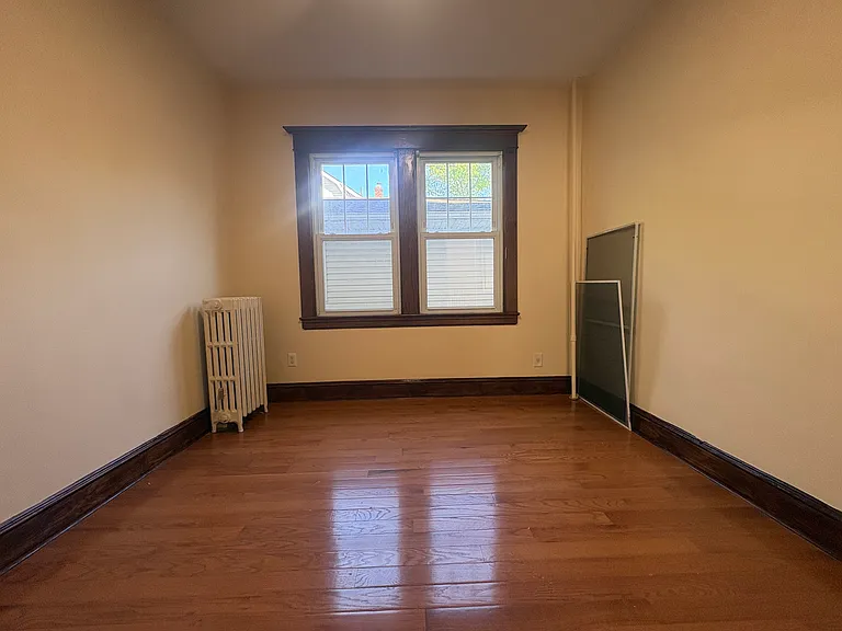 217 Bancroft Ave #1 — Photo 11